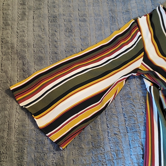 Flowy two button kimono - Picture 6 of 9